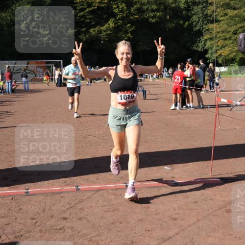 27.09.2026 - 35. Volkslauf durch das schöne Alstertal Strokosch-Dieckow http://msf.ph/oto/10585755 27.09.2026 11:56:13 Ziel 1019, 1560 meine-sportfotos.de