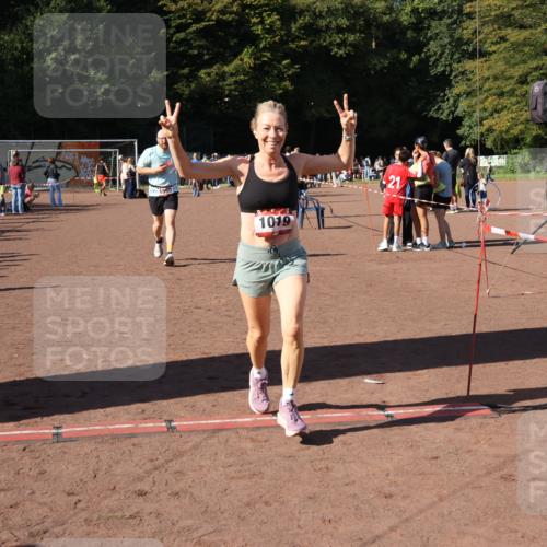 27.09.2026 - 35. Volkslauf durch das schöne Alstertal Strokosch-Dieckow http://msf.ph/oto/10585756 27.09.2026 11:56:13 Ziel 1019, 1560 meine-sportfotos.de