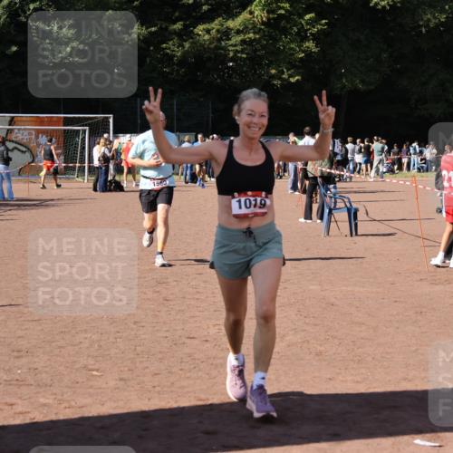 27.09.2026 - 35. Volkslauf durch das schöne Alstertal Strokosch-Dieckow http://msf.ph/oto/10585759 27.09.2026 11:56:12 Ziel 1019, 1531, 1560 meine-sportfotos.de