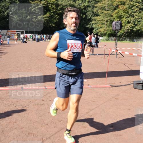 27.09.2026 - 35. Volkslauf durch das schöne Alstertal Strokosch-Dieckow http://msf.ph/oto/10585791 27.09.2026 11:55:52 Ziel 1525, 2335, 2379 meine-sportfotos.de