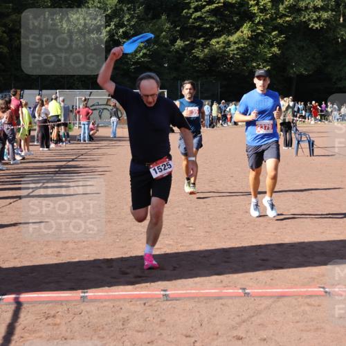 27.09.2026 - 35. Volkslauf durch das schöne Alstertal Strokosch-Dieckow http://msf.ph/oto/10585807 27.09.2026 11:55:49 Ziel 1517, 1525, 1559, 2335, 2379 meine-sportfotos.de