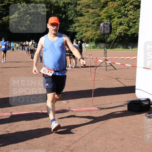27.09.2026 - 35. Volkslauf durch das schöne Alstertal Strokosch-Dieckow http://msf.ph/oto/10585815 27.09.2026 11:55:46 Ziel 1513, 1517, 1525, 1559, 2335, 2379 meine-sportfotos.de