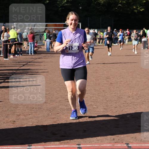 27.09.2026 - 35. Volkslauf durch das schöne Alstertal Strokosch-Dieckow http://msf.ph/oto/10585851 27.09.2026 11:55:36 Ziel 1513, 1533, 3136 meine-sportfotos.de