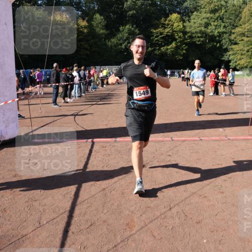 27.09.2026 - 35. Volkslauf durch das schöne Alstertal Strokosch-Dieckow http://msf.ph/oto/10585866 27.09.2026 11:55:19 Ziel 1489, 1549, 2353 meine-sportfotos.de