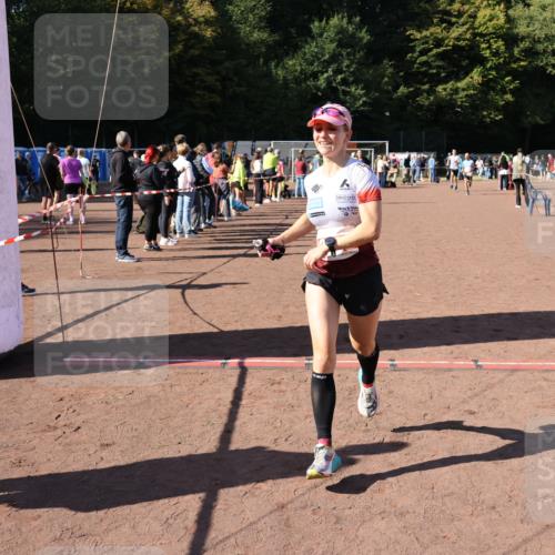 27.09.2026 - 35. Volkslauf durch das schöne Alstertal Strokosch-Dieckow http://msf.ph/oto/10585889 27.09.2026 11:55:11 Ziel 1489, 1549, 2502 meine-sportfotos.de