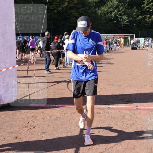 27.09.2026 - 35. Volkslauf durch das schöne Alstertal Strokosch-Dieckow http://msf.ph/oto/10585898 27.09.2026 11:55:02 Ziel 1472, 2334, 2502 meine-sportfotos.de