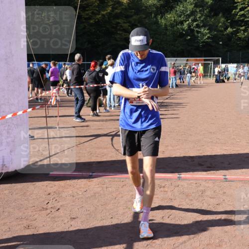 27.09.2026 - 35. Volkslauf durch das schöne Alstertal Strokosch-Dieckow http://msf.ph/oto/10585899 27.09.2026 11:55:02 Ziel 1472, 2334, 2502 meine-sportfotos.de