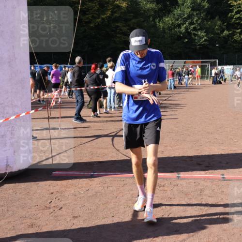 27.09.2026 - 35. Volkslauf durch das schöne Alstertal Strokosch-Dieckow http://msf.ph/oto/10585901 27.09.2026 11:55:02 Ziel 1472, 2334, 2502 meine-sportfotos.de