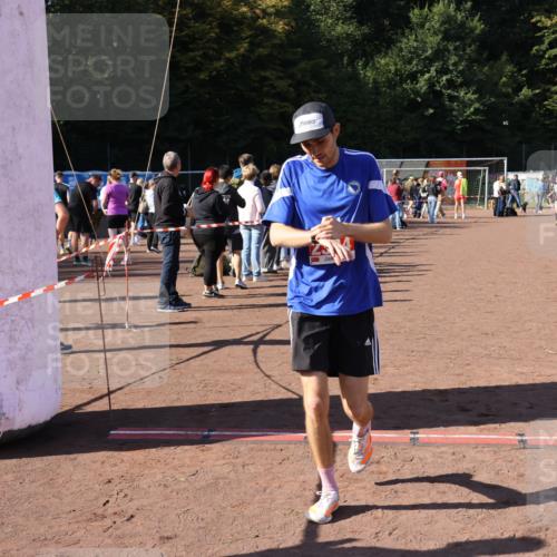 27.09.2026 - 35. Volkslauf durch das schöne Alstertal Strokosch-Dieckow http://msf.ph/oto/10585904 27.09.2026 11:55:02 Ziel 1472, 2334, 2502 meine-sportfotos.de