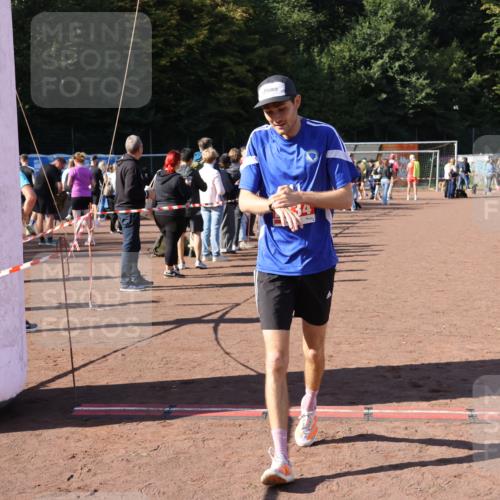 27.09.2026 - 35. Volkslauf durch das schöne Alstertal Strokosch-Dieckow http://msf.ph/oto/10585906 27.09.2026 11:55:02 Ziel 1472, 2334, 2502 meine-sportfotos.de