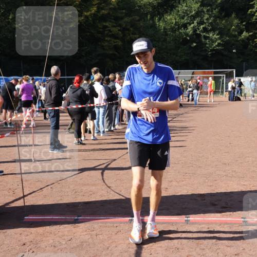 27.09.2026 - 35. Volkslauf durch das schöne Alstertal Strokosch-Dieckow http://msf.ph/oto/10585908 27.09.2026 11:55:02 Ziel 1472, 2334, 2502 meine-sportfotos.de