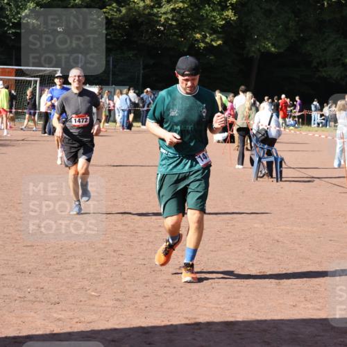 27.09.2026 - 35. Volkslauf durch das schöne Alstertal Strokosch-Dieckow http://msf.ph/oto/10585920 27.09.2026 11:54:55 Ziel 1472, 1497, 2334 meine-sportfotos.de