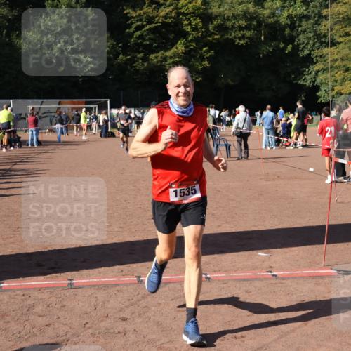 27.09.2026 - 35. Volkslauf durch das schöne Alstertal Strokosch-Dieckow http://msf.ph/oto/10585924 27.09.2026 11:54:51 Ziel 1472, 1497, 1535 meine-sportfotos.de