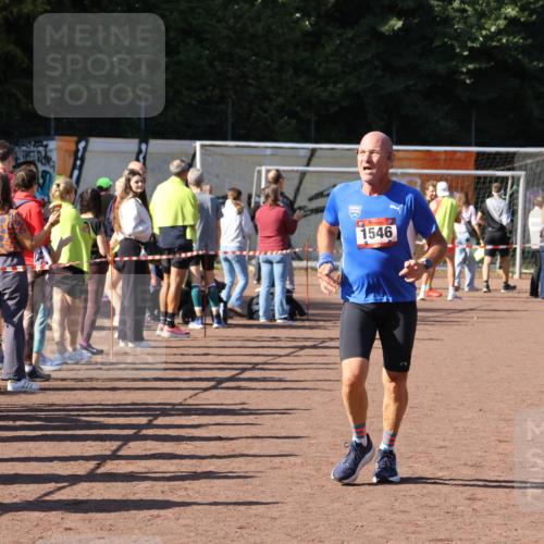 27.09.2026 - 35. Volkslauf durch das schöne Alstertal Strokosch-Dieckow http://msf.ph/oto/10585945 27.09.2026 11:54:43 Ziel 1535, 1546, 2462 meine-sportfotos.de