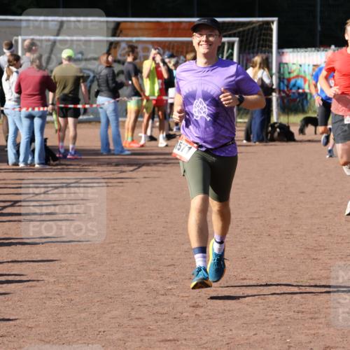 27.09.2026 - 35. Volkslauf durch das schöne Alstertal Strokosch-Dieckow http://msf.ph/oto/10585965 27.09.2026 11:54:35 Ziel 1571, 2462 meine-sportfotos.de