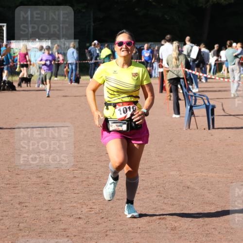 27.09.2026 - 35. Volkslauf durch das schöne Alstertal Strokosch-Dieckow http://msf.ph/oto/10585978 27.09.2026 11:54:27 Ziel 1016 meine-sportfotos.de