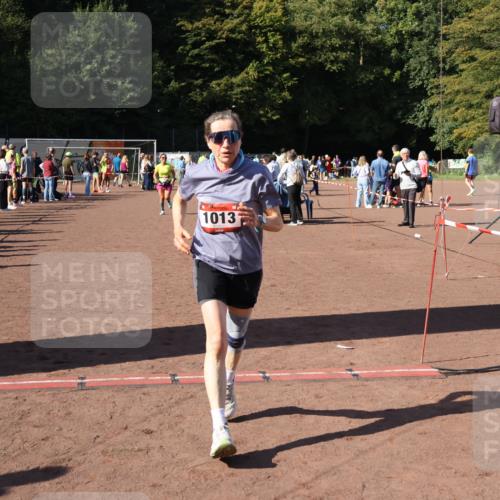 27.09.2026 - 35. Volkslauf durch das schöne Alstertal Strokosch-Dieckow http://msf.ph/oto/10585986 27.09.2026 11:54:23 Ziel 1013, 1016 meine-sportfotos.de