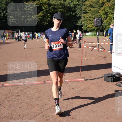 27.09.2026 - 35. Volkslauf durch das schöne Alstertal Strokosch-Dieckow http://msf.ph/oto/10585996 27.09.2026 11:54:18 Ziel 1013, 1014 meine-sportfotos.de