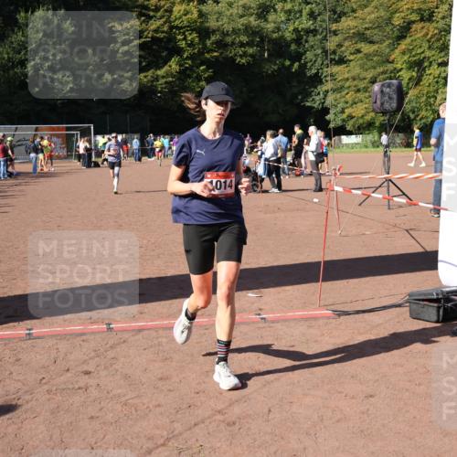 27.09.2026 - 35. Volkslauf durch das schöne Alstertal Strokosch-Dieckow http://msf.ph/oto/10586000 27.09.2026 11:54:17 Ziel 1013, 1014, 1518, 2119 meine-sportfotos.de