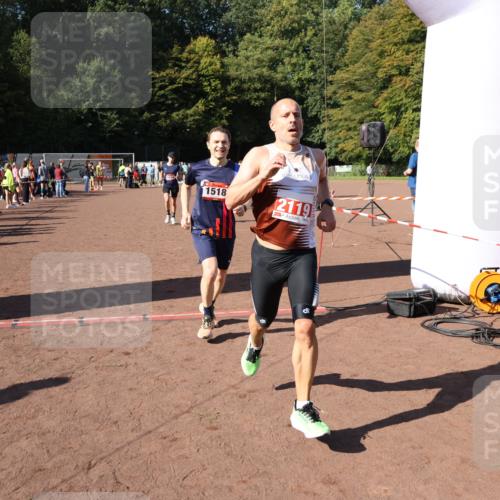27.09.2026 - 35. Volkslauf durch das schöne Alstertal Strokosch-Dieckow http://msf.ph/oto/10586013 27.09.2026 11:54:14 Ziel 1013, 1014, 1518, 2119 meine-sportfotos.de