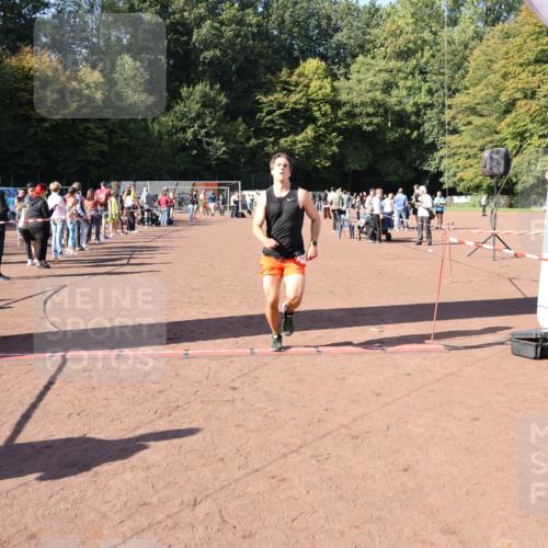 27.09.2026 - 35. Volkslauf durch das schöne Alstertal Strokosch-Dieckow http://msf.ph/oto/10586036 27.09.2026 11:54:05 Ziel 1518, 2119, 2485 meine-sportfotos.de