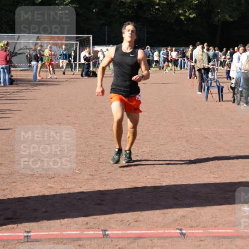27.09.2026 - 35. Volkslauf durch das schöne Alstertal Strokosch-Dieckow http://msf.ph/oto/10586039 27.09.2026 11:54:04 Ziel 2485 meine-sportfotos.de