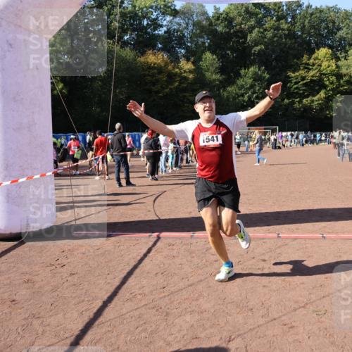 27.09.2026 - 35. Volkslauf durch das schöne Alstertal Strokosch-Dieckow http://msf.ph/oto/10586048 27.09.2026 11:53:52 Ziel 1541 meine-sportfotos.de