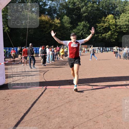 27.09.2026 - 35. Volkslauf durch das schöne Alstertal Strokosch-Dieckow http://msf.ph/oto/10586056 27.09.2026 11:53:51 Ziel 1541 meine-sportfotos.de