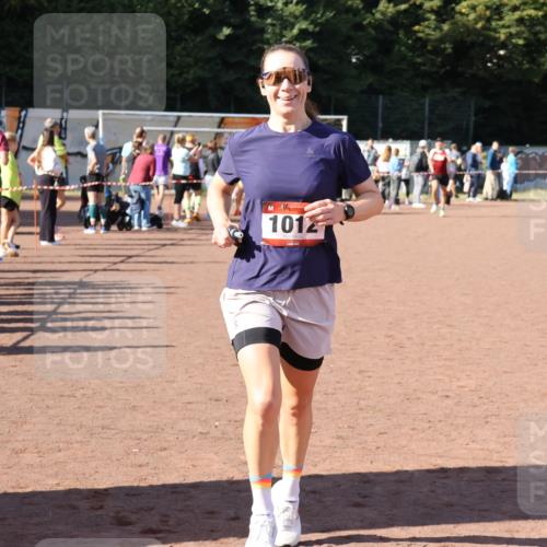 27.09.2026 - 35. Volkslauf durch das schöne Alstertal Strokosch-Dieckow http://msf.ph/oto/10586066 27.09.2026 11:53:39 Ziel 1012, 1498 meine-sportfotos.de