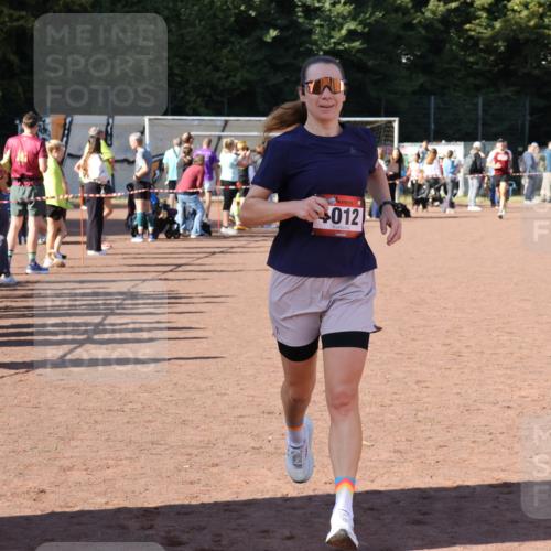 27.09.2026 - 35. Volkslauf durch das schöne Alstertal Strokosch-Dieckow http://msf.ph/oto/10586070 27.09.2026 11:53:39 Ziel 1012, 1498 meine-sportfotos.de