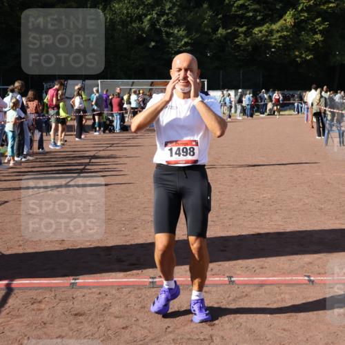 27.09.2026 - 35. Volkslauf durch das schöne Alstertal Strokosch-Dieckow http://msf.ph/oto/10586082 27.09.2026 11:53:36 Ziel 1012, 1498 meine-sportfotos.de