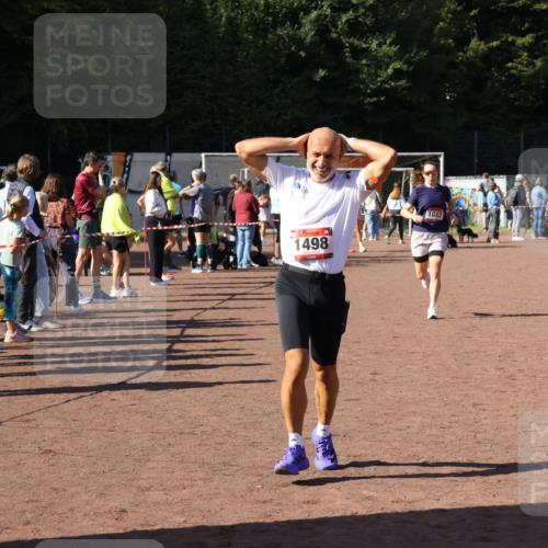 27.09.2026 - 35. Volkslauf durch das schöne Alstertal Strokosch-Dieckow http://msf.ph/oto/10586093 27.09.2026 11:53:34 Ziel 1012, 1498 meine-sportfotos.de