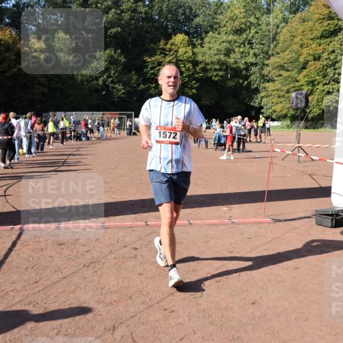 27.09.2026 - 35. Volkslauf durch das schöne Alstertal Strokosch-Dieckow http://msf.ph/oto/10586103 27.09.2026 11:53:24 Ziel 1572 meine-sportfotos.de