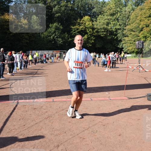 27.09.2026 - 35. Volkslauf durch das schöne Alstertal Strokosch-Dieckow http://msf.ph/oto/10586105 27.09.2026 11:53:24 Ziel 1572 meine-sportfotos.de