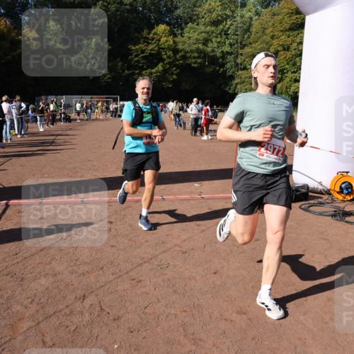 27.09.2026 - 35. Volkslauf durch das schöne Alstertal Strokosch-Dieckow http://msf.ph/oto/10586120 27.09.2026 11:53:02 Ziel 1474, 1552, 2470, 2972 meine-sportfotos.de