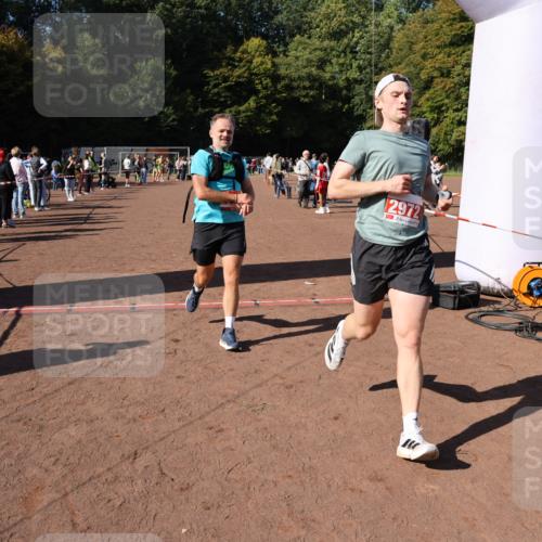 27.09.2026 - 35. Volkslauf durch das schöne Alstertal Strokosch-Dieckow http://msf.ph/oto/10586121 27.09.2026 11:53:02 Ziel 1474, 1552, 2470, 2972 meine-sportfotos.de