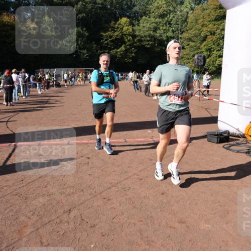 27.09.2026 - 35. Volkslauf durch das schöne Alstertal Strokosch-Dieckow http://msf.ph/oto/10586123 27.09.2026 11:53:02 Ziel 1474, 1552, 2470, 2972 meine-sportfotos.de