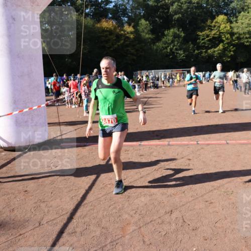 27.09.2026 - 35. Volkslauf durch das schöne Alstertal Strokosch-Dieckow http://msf.ph/oto/10586132 27.09.2026 11:53:00 Ziel 1474, 1552, 2470, 2972 meine-sportfotos.de