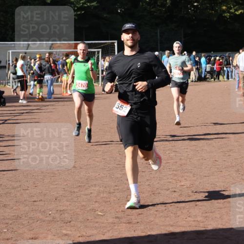 27.09.2026 - 35. Volkslauf durch das schöne Alstertal Strokosch-Dieckow http://msf.ph/oto/10586146 27.09.2026 11:52:58 Ziel 1474, 1552, 2470, 2972 meine-sportfotos.de