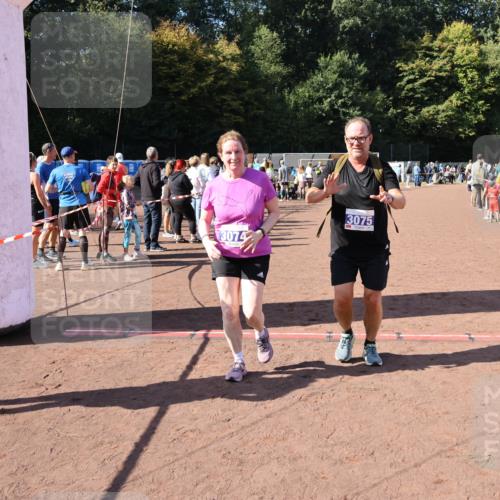 27.09.2026 - 35. Volkslauf durch das schöne Alstertal Strokosch-Dieckow http://msf.ph/oto/10586224 27.09.2026 11:51:56 Ziel 3074, 3075 meine-sportfotos.de