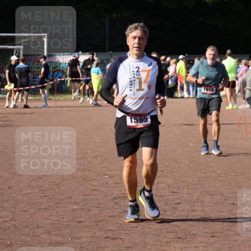 27.09.2026 - 35. Volkslauf durch das schöne Alstertal Strokosch-Dieckow http://msf.ph/oto/10586264 27.09.2026 12:11:49 Ziel 1595, 1618 meine-sportfotos.de
