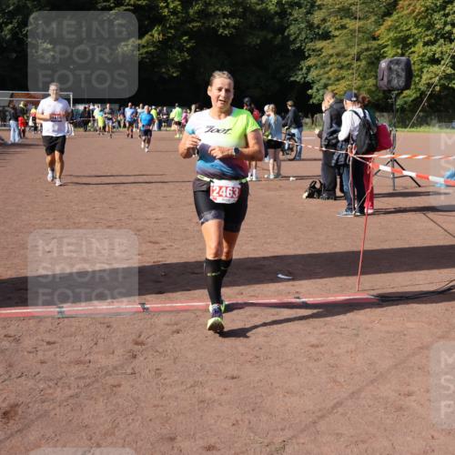 27.09.2026 - 35. Volkslauf durch das schöne Alstertal Strokosch-Dieckow http://msf.ph/oto/10586300 27.09.2026 12:11:26 Ziel 1051, 1610, 2380, 2381, 2463 meine-sportfotos.de