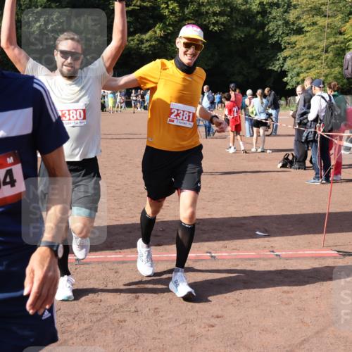 27.09.2026 - 35. Volkslauf durch das schöne Alstertal Strokosch-Dieckow http://msf.ph/oto/10586314 27.09.2026 12:11:24 Ziel 1051, 1124, 1594, 1610, 2380, 2381, 2463 meine-sportfotos.de
