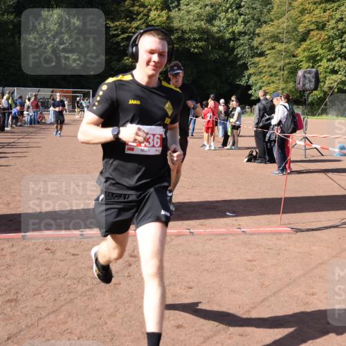 27.09.2026 - 35. Volkslauf durch das schöne Alstertal Strokosch-Dieckow http://msf.ph/oto/10586377 27.09.2026 12:10:58 Ziel 1601, 2421, 2436, 2479 meine-sportfotos.de