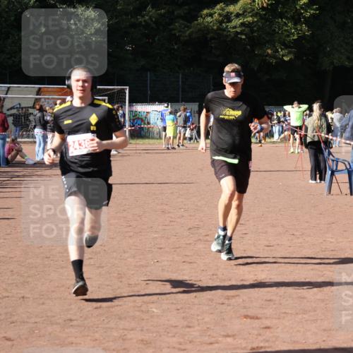 27.09.2026 - 35. Volkslauf durch das schöne Alstertal Strokosch-Dieckow http://msf.ph/oto/10586382 27.09.2026 12:10:56 Ziel 2072, 2421, 2436, 2479 meine-sportfotos.de