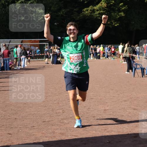 27.09.2026 - 35. Volkslauf durch das schöne Alstertal Strokosch-Dieckow http://msf.ph/oto/10586512 27.09.2026 12:09:44 Ziel 2294, 2417, 2969 meine-sportfotos.de
