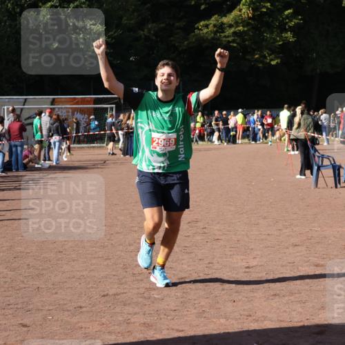 27.09.2026 - 35. Volkslauf durch das schöne Alstertal Strokosch-Dieckow http://msf.ph/oto/10586516 27.09.2026 12:09:44 Ziel 2294, 2417, 2969 meine-sportfotos.de