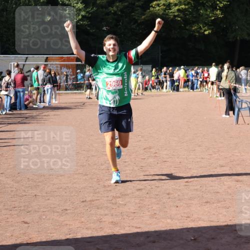 27.09.2026 - 35. Volkslauf durch das schöne Alstertal Strokosch-Dieckow http://msf.ph/oto/10586522 27.09.2026 12:09:44 Ziel 2294, 2417, 2969 meine-sportfotos.de