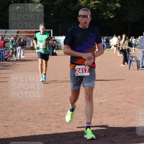 27.09.2026 - 35. Volkslauf durch das schöne Alstertal Strokosch-Dieckow http://msf.ph/oto/10586523 27.09.2026 12:09:42 Ziel 2294, 2417, 2969 meine-sportfotos.de