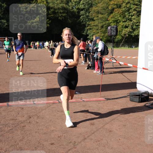 27.09.2026 - 35. Volkslauf durch das schöne Alstertal Strokosch-Dieckow http://msf.ph/oto/10586528 27.09.2026 12:09:41 Ziel 2294, 2417, 2969 meine-sportfotos.de